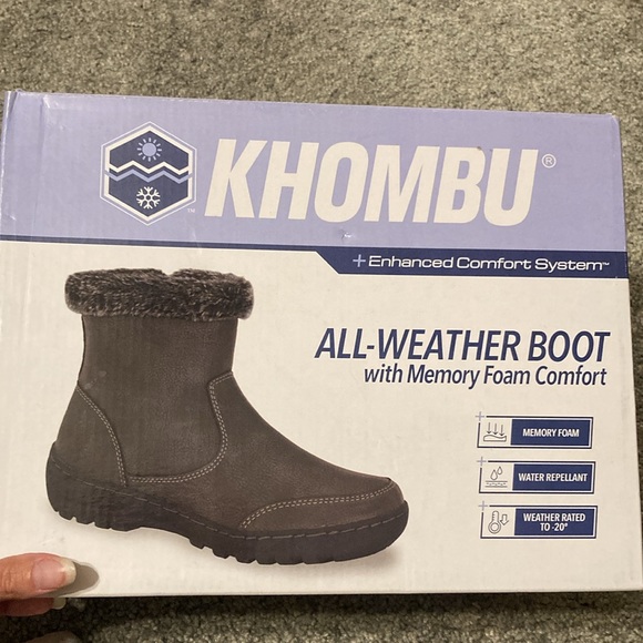 Brand new Khombu Addison all weather boots - Picture 3 of 3